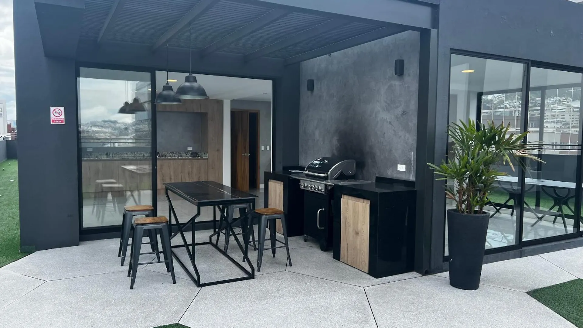 아파트 Suite Comoda Y Acogedora En 키토